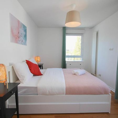 Apartment In Residence With Balcony And Parking 릴 외부 사진