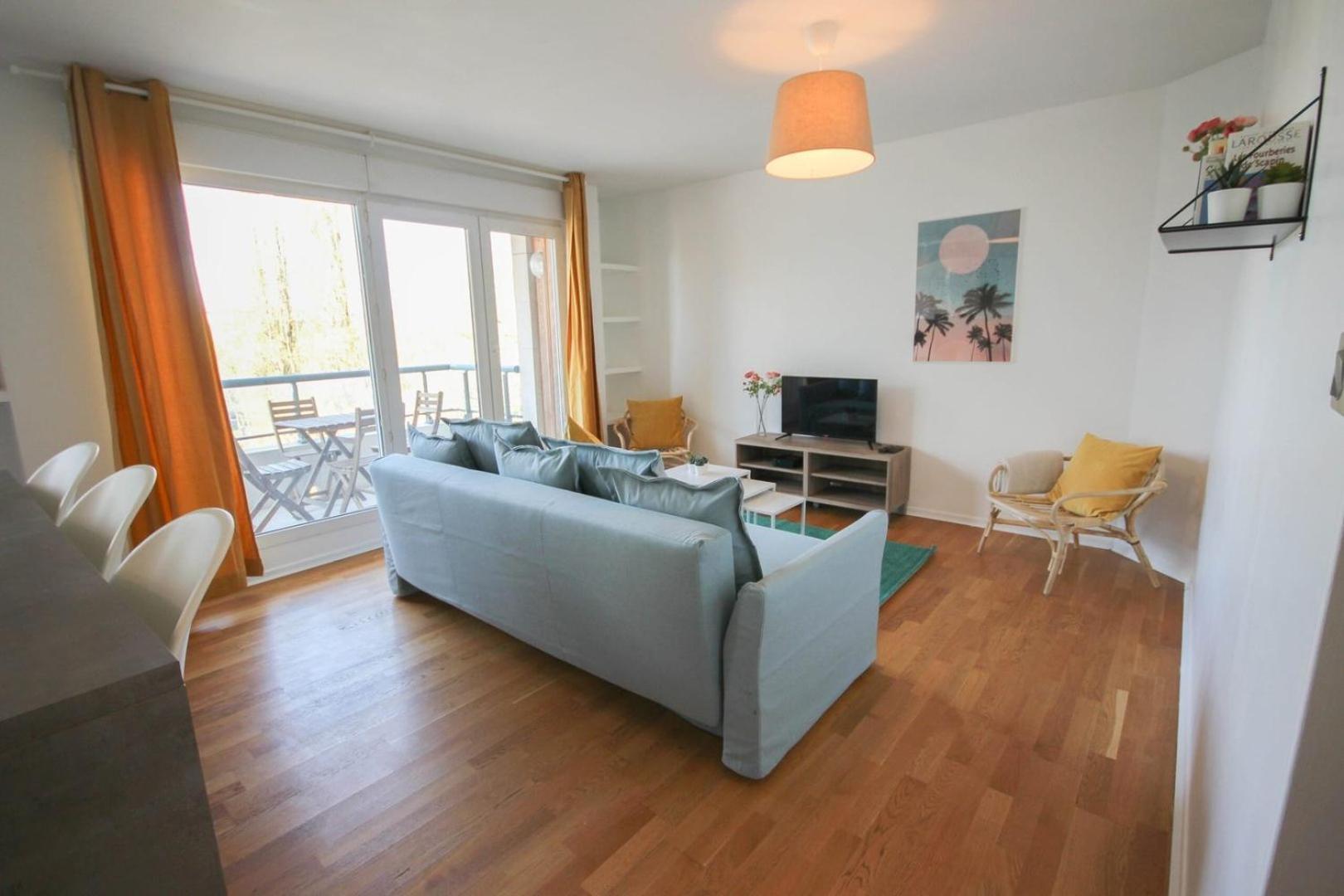 Apartment In Residence With Balcony And Parking 릴 외부 사진